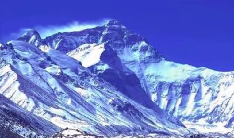 喜馬拉雅山下驚現「地底世界」入口，外星人藏地底「監視」人類千年！（視頻）