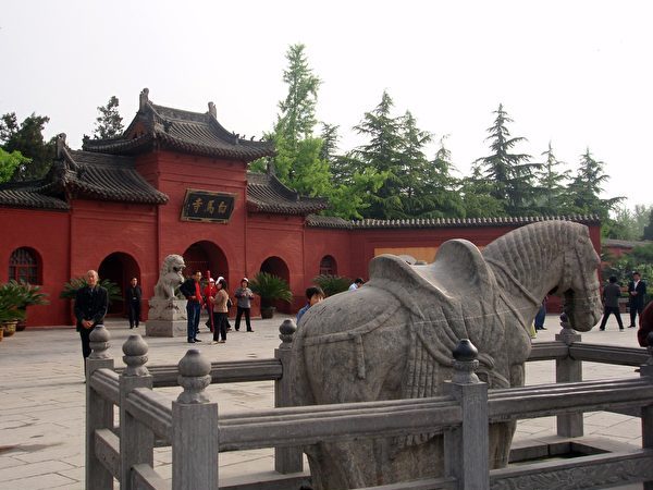 河南洛陽公安警長被查 兄弟四人私藏文物超過博物館
