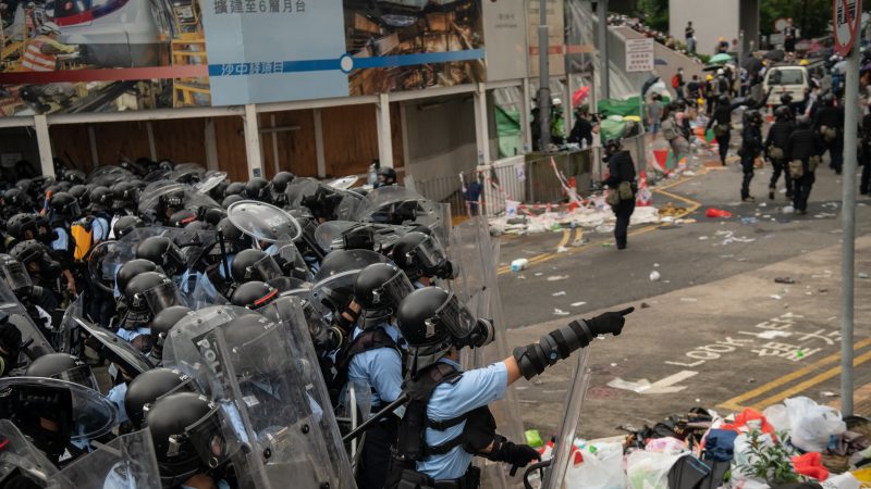 香港「反送中」遭暴力清場 選舉委員聯署促林鄭下台