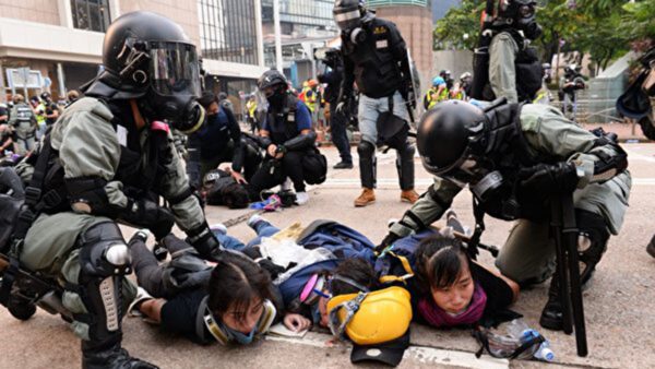 五个香港女孩的故事 街头抗争让她们一夜长大