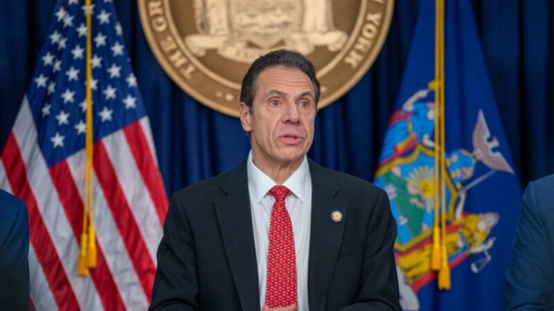 纽约州长重申不封城：强化防疫措施 减免房贷纾困