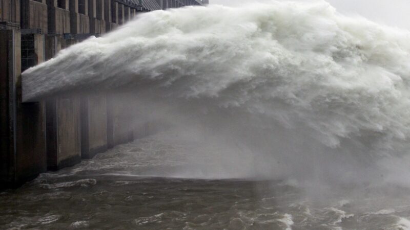 中国专家揭三峡大坝缺陷 不是淹重庆就是淹武汉