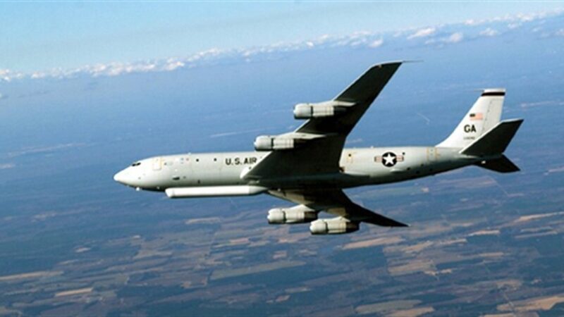 美军震慑加码！E-8C侦察机“夜探”广东