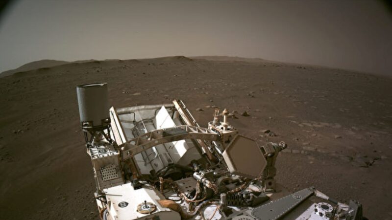 毅力號「睜眼」拍照 360度全景揭其火星新家