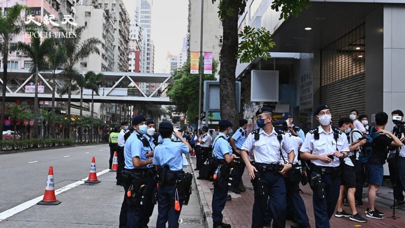 香港七一遊行被禁 逾萬港警戒備 鄒幸彤再被捕