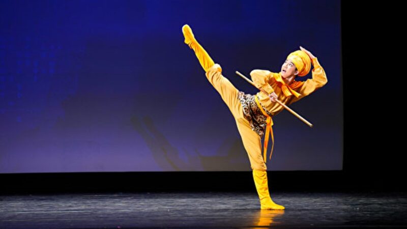 组图四：第九届中国古典舞复赛少年男子组风采