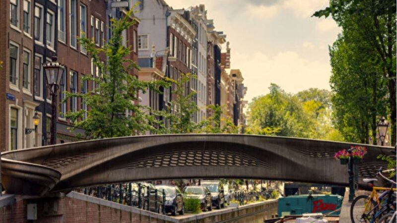 世界首座3D打印钢制桥梁 在荷兰落成启用