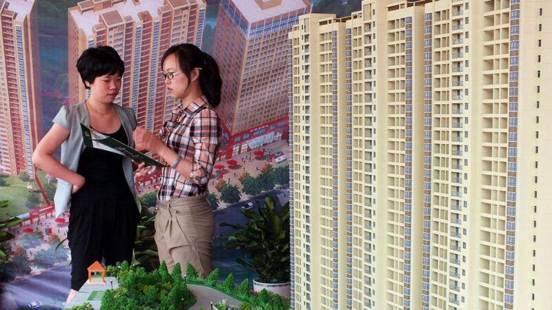 中國多地公開招聘「房托」 售樓處到處是演員