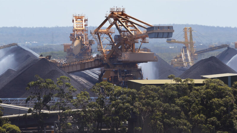 禁令失效？中国港口外45万吨澳煤被悄悄卸下