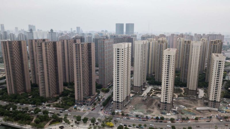 中国房地产业加速下滑 4月销量近腰斩