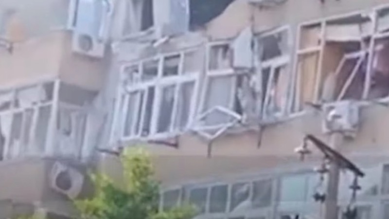 河北燕郊一小区燃气爆炸 墙体开裂 阳台垮塌（视频）