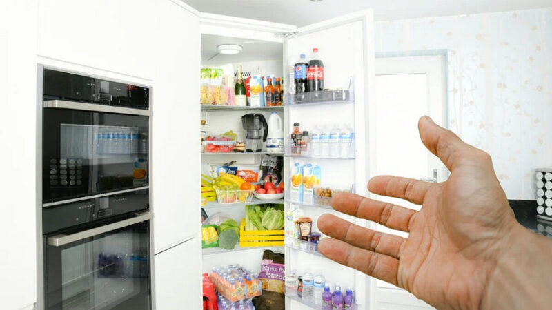 這4種食物不應該儲存在冰箱門置物架上