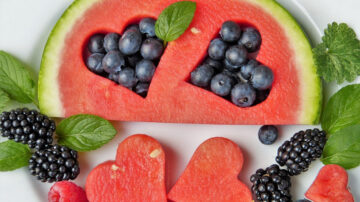 夏天的新鮮水果和蔬菜 可幫助您保持健康