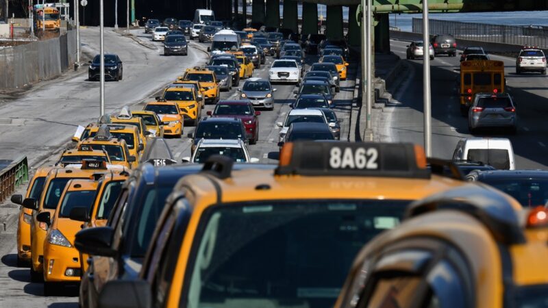紐約市電召車行業籲發更多牌照 滿足市場需求