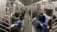 【紐約社區簡訊】紐約地鐵車廂全面安裝攝像頭 11月起不再強制私企員工打疫苗