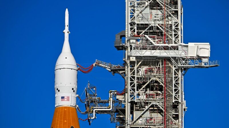 重燃希望 NASA发射巨型登月火箭时间出炉