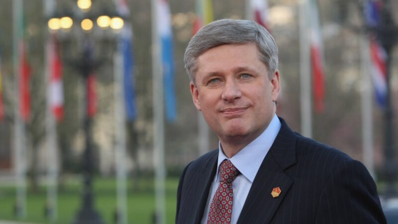 前总理哈珀被颁授加拿大最高荣誉勋章