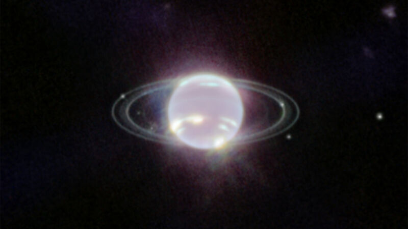 绝美！ 韦伯望远镜捕捉最清晰海王星光环