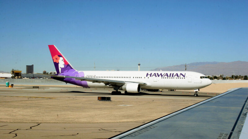 夏威夷航空遇亂流 乘客撞向天花板 11人重傷