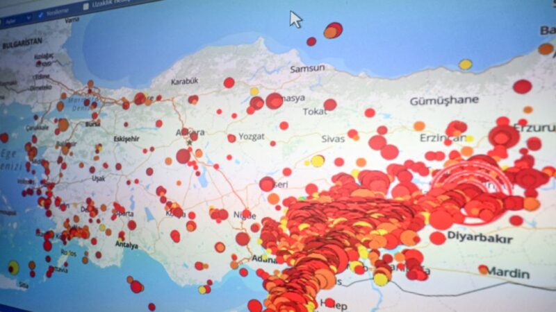 每3分钟余震一次 土耳其政府加速灾区重建步伐