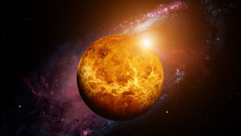 研究发现：金星至少有一座活火山在喷出熔岩