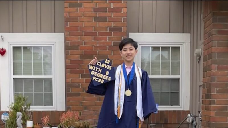 加州12岁华裔男童 获5副学士学位