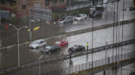 紐約進入洪水緊急狀態 車輛被淹 部分地鐵停運