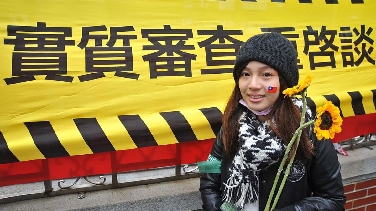 [新聞] 反服貿10周年 矢板明夫：太陽花救了台灣