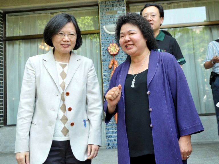 臺高雄市長表態支持蔡英文選民進黨主席