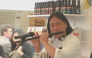 中國“音樂廚師”倫敦食品節獻藝