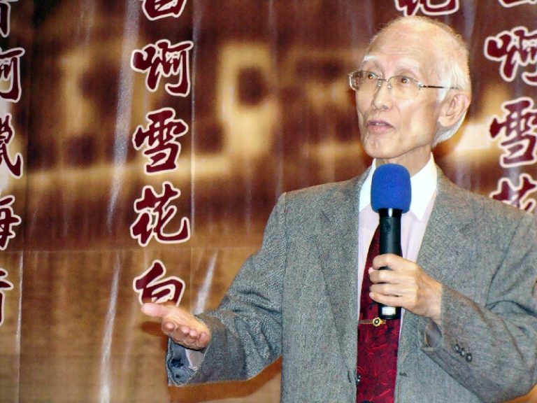余光中：快速大量的西化 讓中文變質