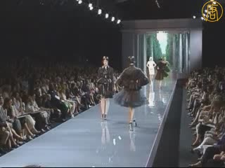 法國服裝展 迪奧展出風格不同以往