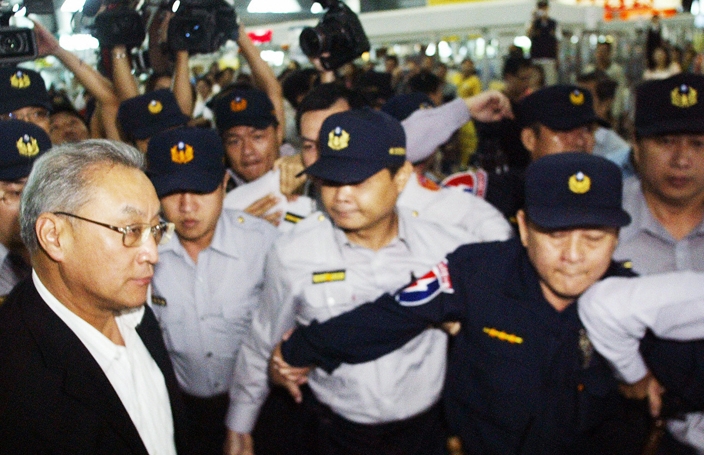 遭抗議 大陸官員張銘清提前離臺