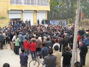 山東南沙河鎮政府動用黑社會搶地