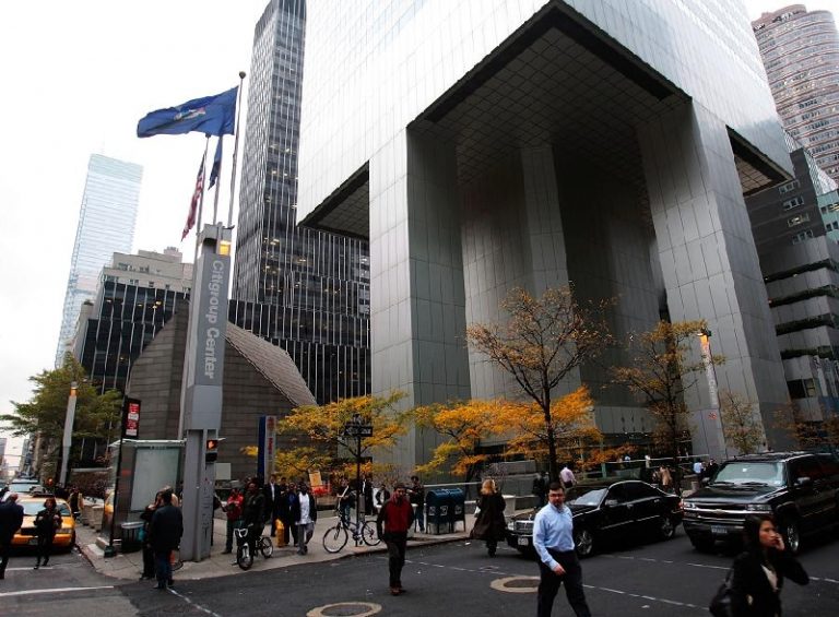花旗宣布進一步裁員　高層買自家股以示信心