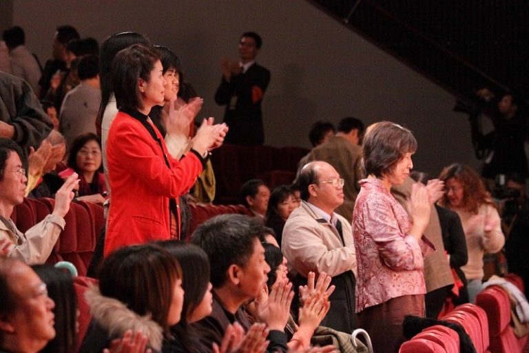寶島觀神韻 中港人士盼神州演出