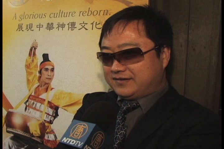 旅英華人盼神韻回國演出