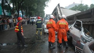 【组图】湖南株洲罕见桥塌 目击者报内幕