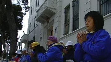反迫害十周年 金山法轮功学员烛光悼念