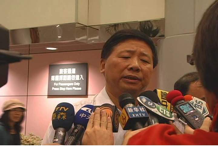 法輪功遞追查通告 葉小文不敢收
