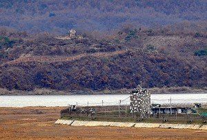 韓朝軍艦艇交火 形勢緊張