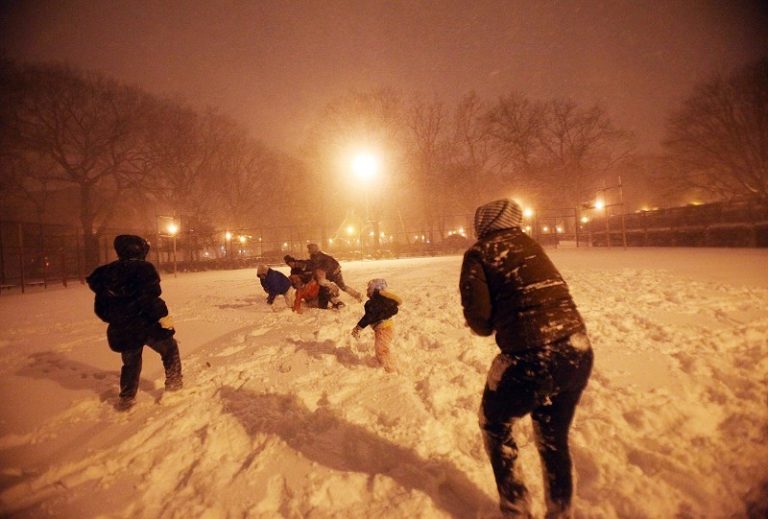 罕見暴風雪襲擊美國東海岸