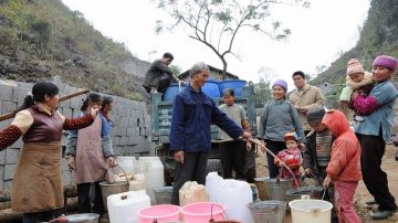 广西遭50年一遇大旱 8万馀人饮水难