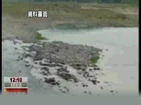 西南大旱蒸干漓江 煮沸良田
