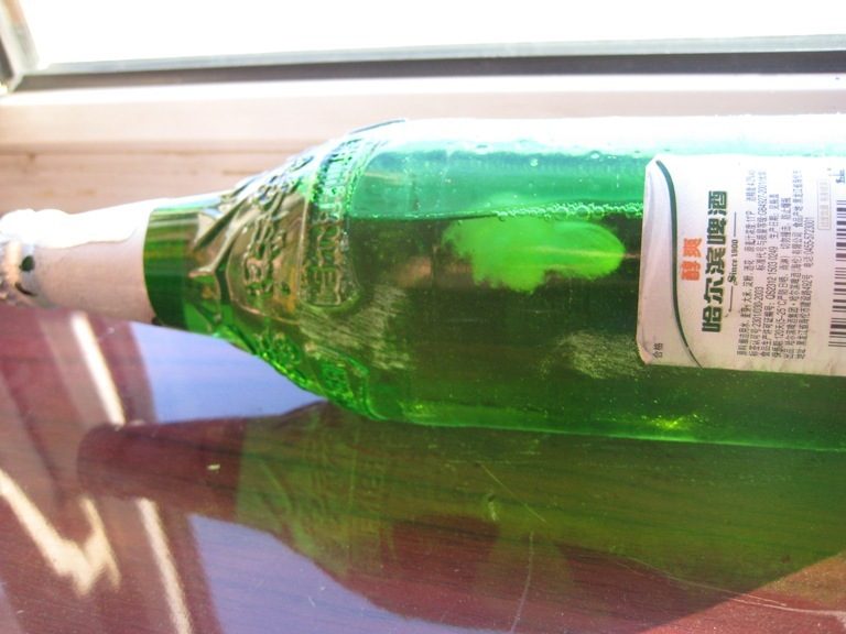 啤酒里還有什麼？---哈爾濱啤酒質量讓人擔心