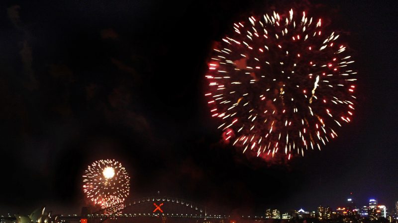 鐘聲響 煙火亮 全球各地迎新年