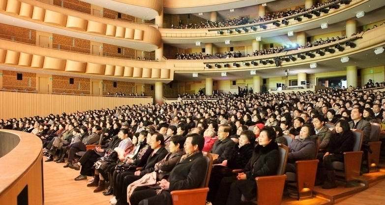 組圖:韓高陽拒中共施壓 神韻首場劇院擠爆