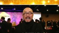 韓著名時裝設計師李尚峰向觀眾拜年