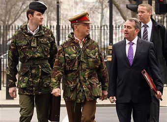 英軍方：卡扎菲空軍「已不復存在」