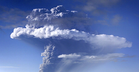 歐洲數百航班因火山灰取消